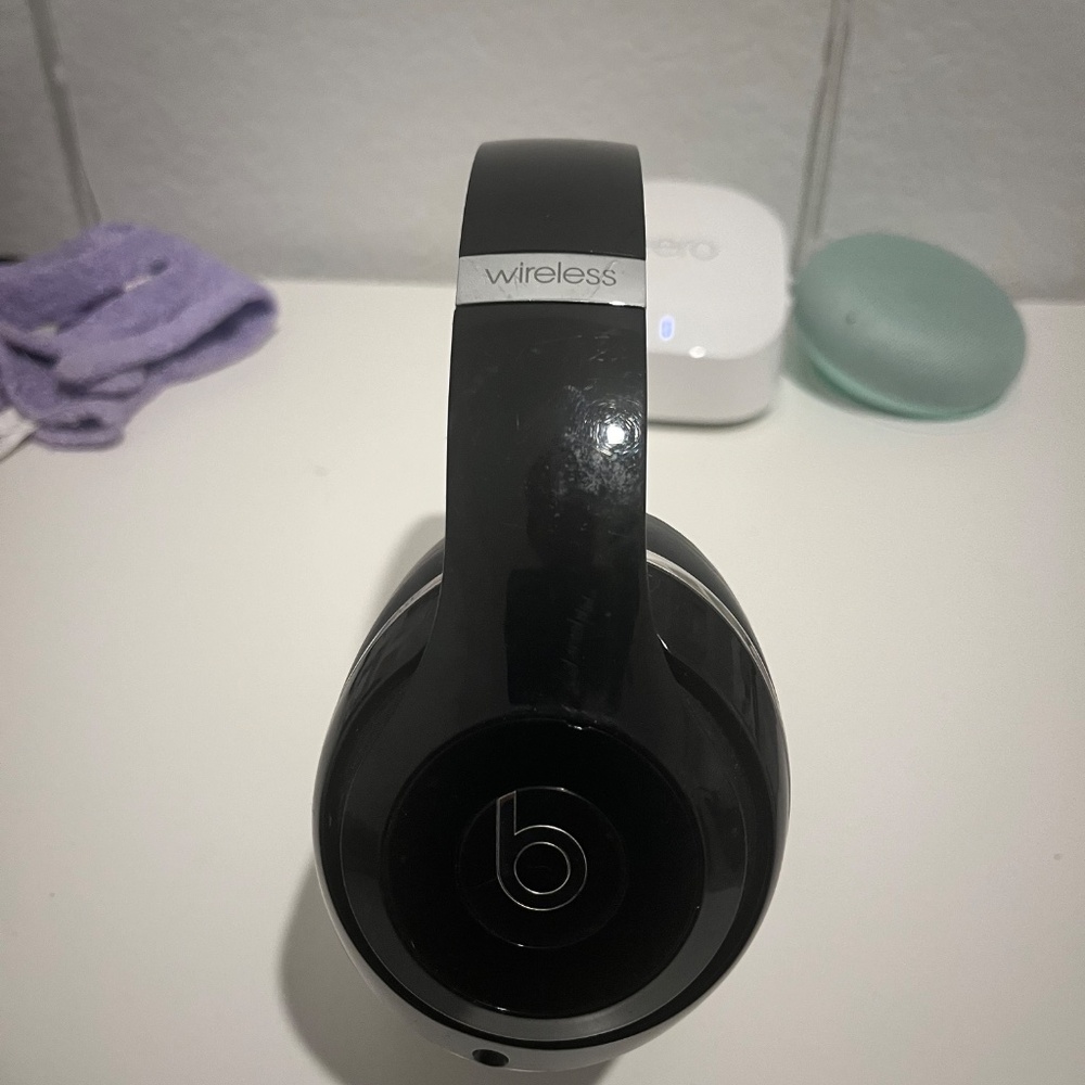 Beats - Picture 2 of 3
